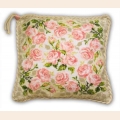 Набор для вышивания нитками РИОЛИС "Подушка Розочки"
